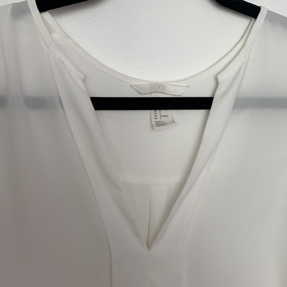 H&M | Lightweight Collarless Blouse Sz 6 US - Picture 3 of 4